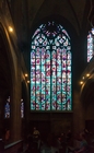 Eines der prachtvollen Fenster im Dom