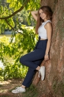 F&uuml;r's zweibeinige Model auch einen Baum gefunden