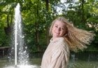 Blonde L&ouml;ckchen: Linke Seite