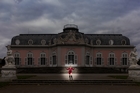 D&uuml;steres Schloss Benrath